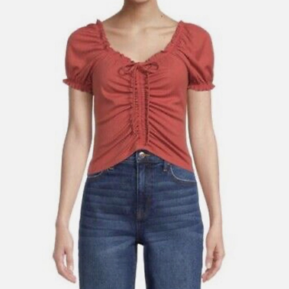 No Boundaries Juniors Ruched Front Ribbed Top